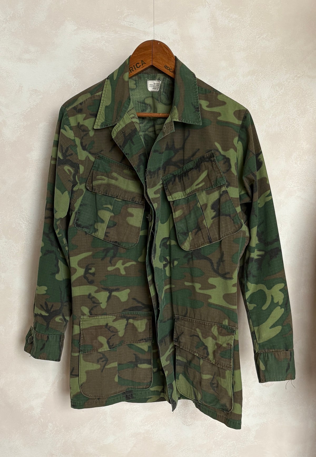 Small Reg. Authentic Third Pattern 1968 ERDL Camouflage Jungle Jacket | Vietnam War Era-AJ357 Studio