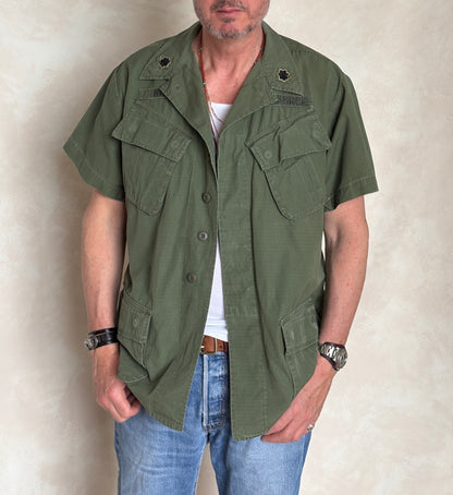 Med Reg. Authentic 1968 U.S Air Force Vintage Vietnam jungle jacket.