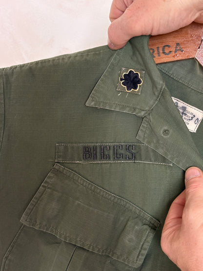 Med Reg. Authentic 1968 U.S Air Force Vintage Vietnam jungle jacket.