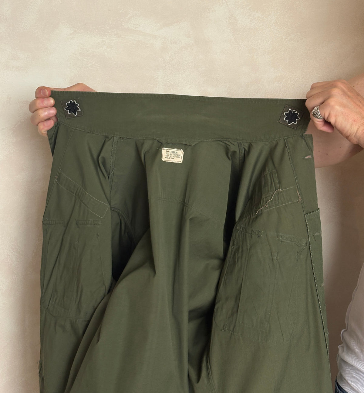 Small Reg. Authentic Third Pattern 1966 US Army Vintage Vietnam jungle jacket.