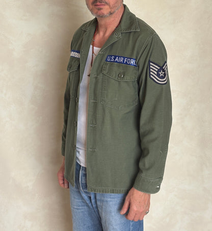 Med. Authentic 1966 Vintage U.S. Air Force OG-107 Utility Shirt