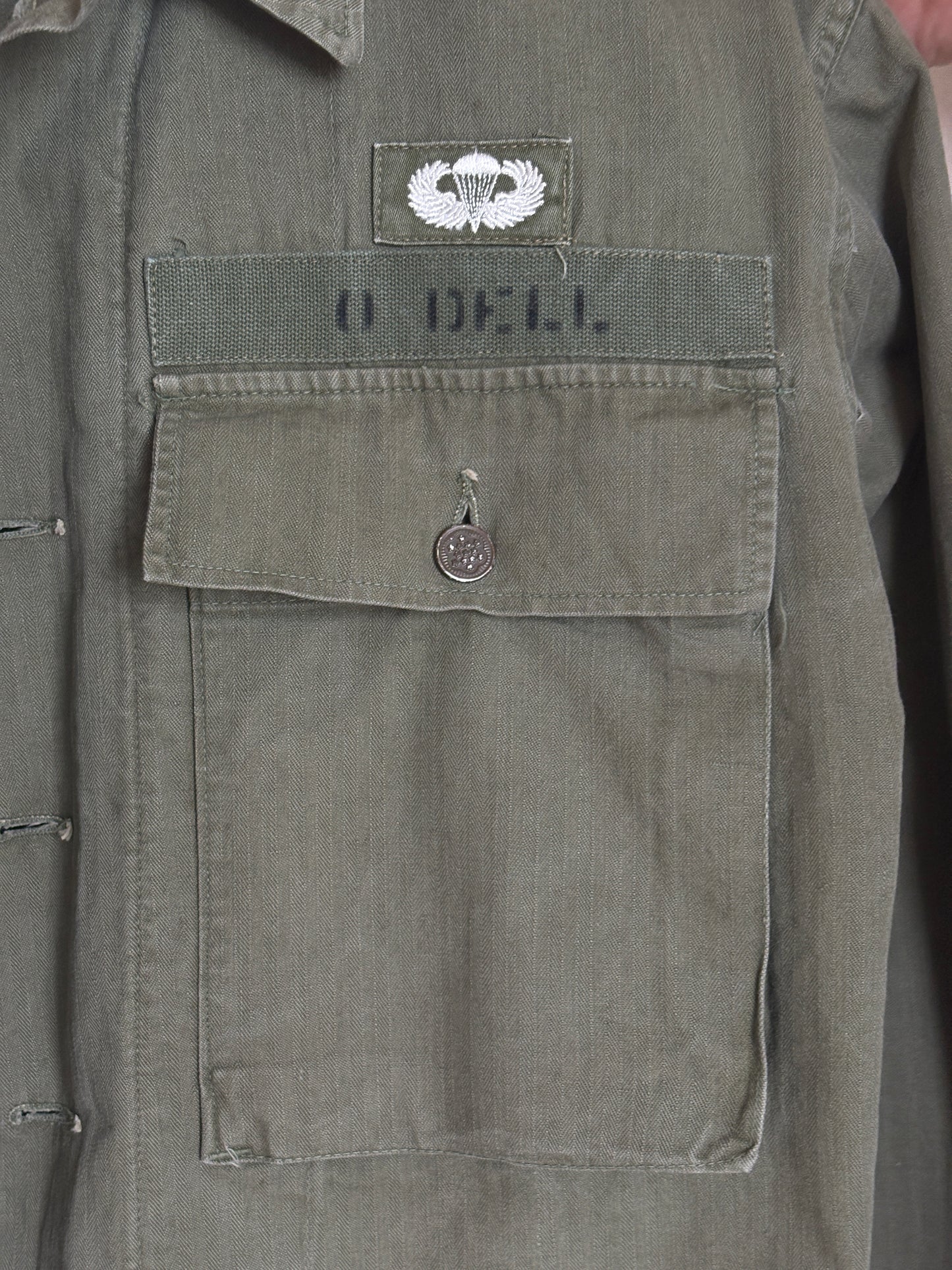Med/L .Vintage WW2 US Army 2nd Pattern HBT 13 Stars Button Combat Shirt/Jacket