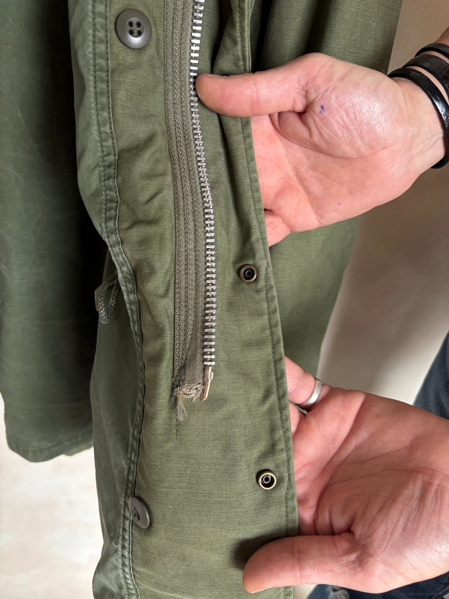 Size Med Reg. Authentic 1970 M-65 US Army Field Jacket | OG-107 Military Issue
