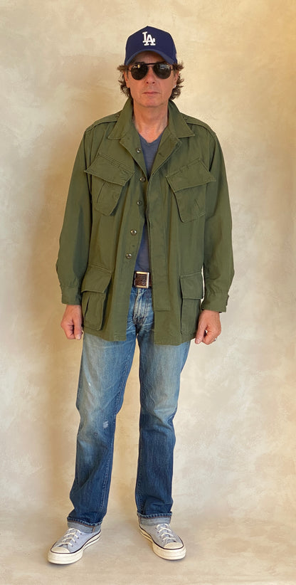 Med reg. Authentic 1966 2nd Pattern US Army Vintage tropical Vietnam jungle jacket.-AJ357 Studio