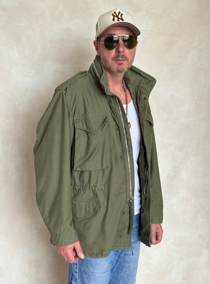 Size Med Reg. Authentic 1970 M-65 US Army Field Jacket | OG-107 Military Issue