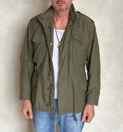 Small Short. Authentic 1984 U.S Army  M-65 Field Jacket | OG-107 Military Issue