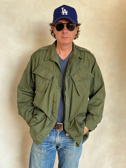 Med reg. Authentic 1966 2nd Pattern US Army Vintage tropical Vietnam jungle jacket.-AJ357 Studio