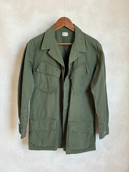 Med Reg. Authentic 1968 U.S. Army OG-107 Jungle Jacket – Vintage Military-AJ357 Studio