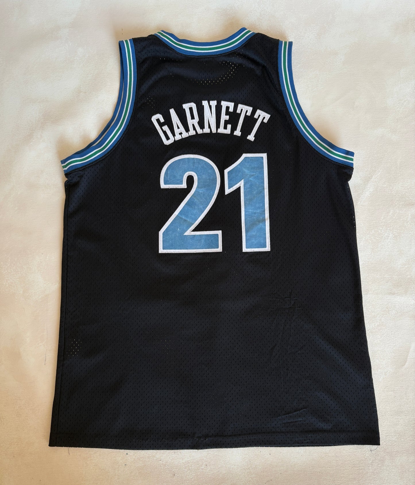 Nike Minnesota Timberwolves Kevin Garnett No. 21 Jersey Size L Black Mesh 1995 NBA Vintage