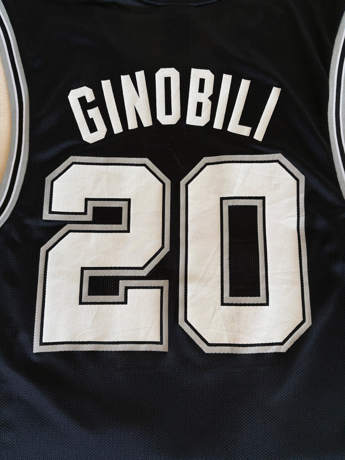 Reebok San Antonio Spurs Manu Ginobili No. 20 Jersey Size S Black Mesh 2000s NBA Vintage
