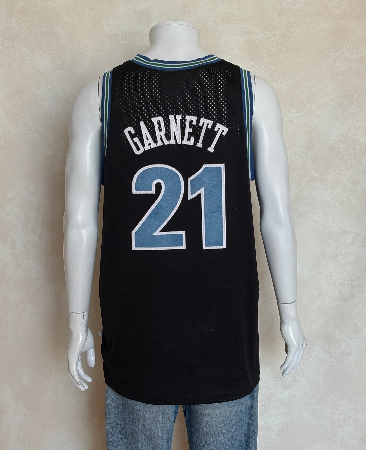 Nike Minnesota Timberwolves Kevin Garnett No. 21 Jersey Size L Black Mesh 1995 NBA Vintage