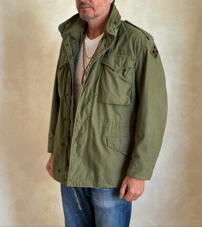 Small Reg. Authentic John Ownbey 1974 US Army M-65 Field Jacket – OG-107 – Vintage Military Issue-AJ357 Studio