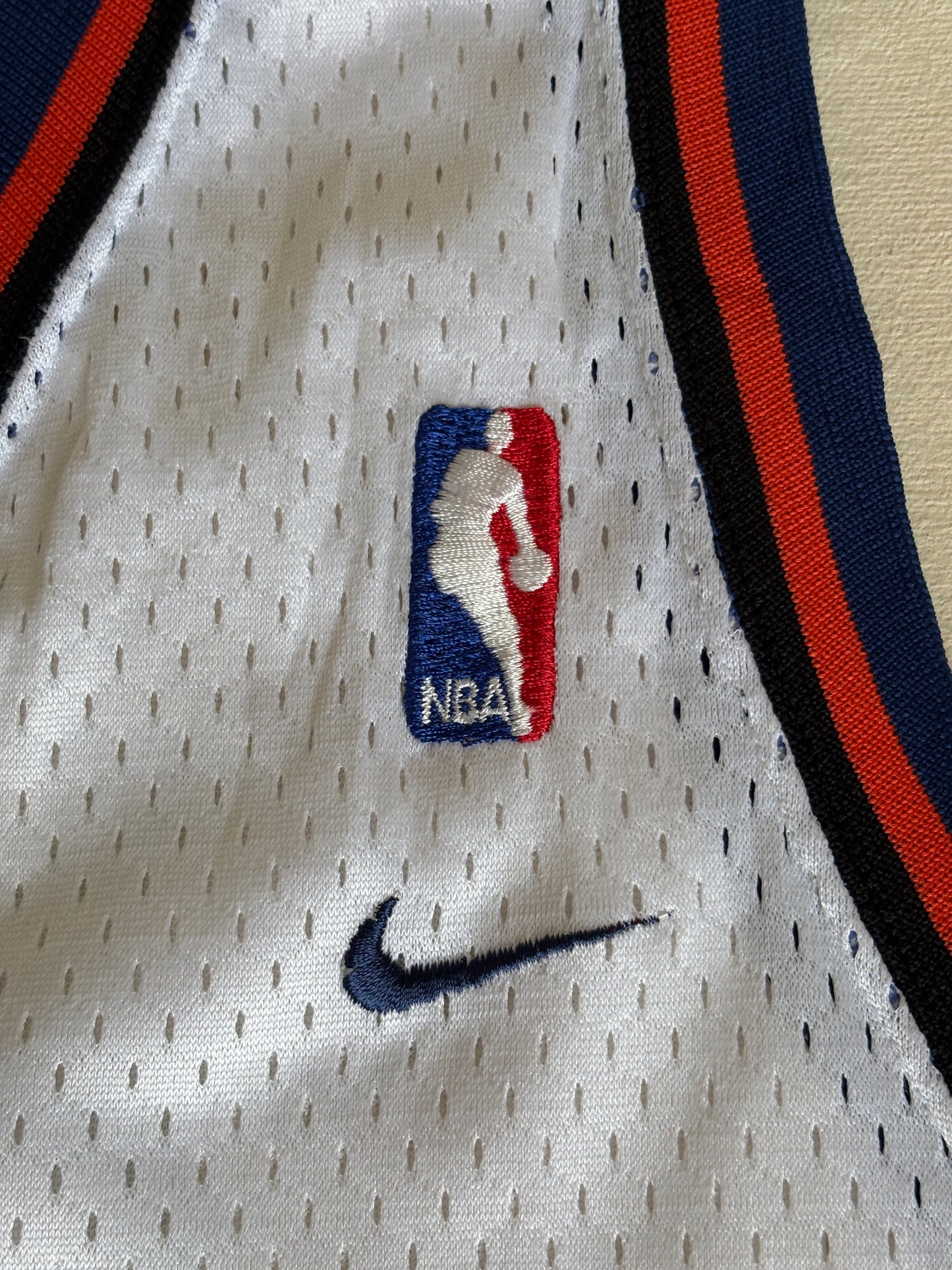Nike New York Knicks No. 8 Jersey Size M White Orange Navy Mesh NBA Early 2000s