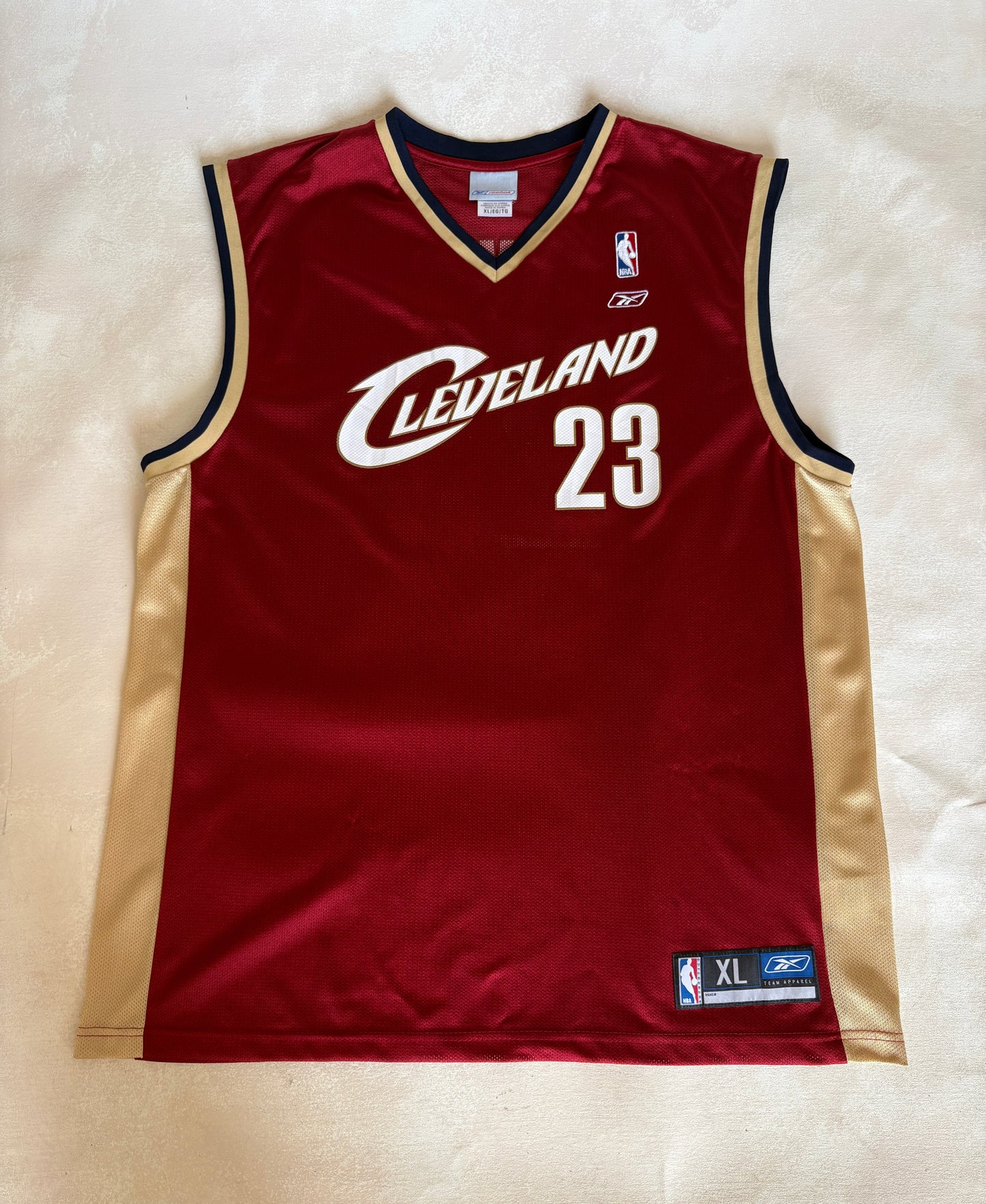Reebok Cleveland Cavaliers LeBron James No. 23 Jersey Size XL Wine Mesh NBA 2000s