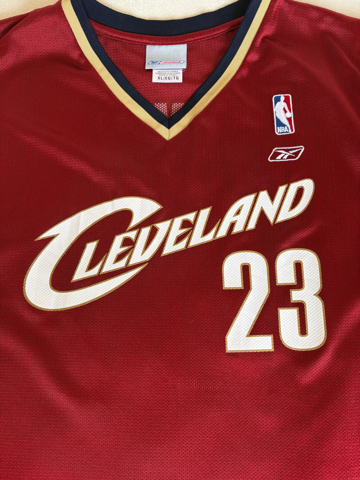 Reebok Cleveland Cavaliers LeBron James No. 23 Jersey Size XL Wine Mesh NBA 2000s