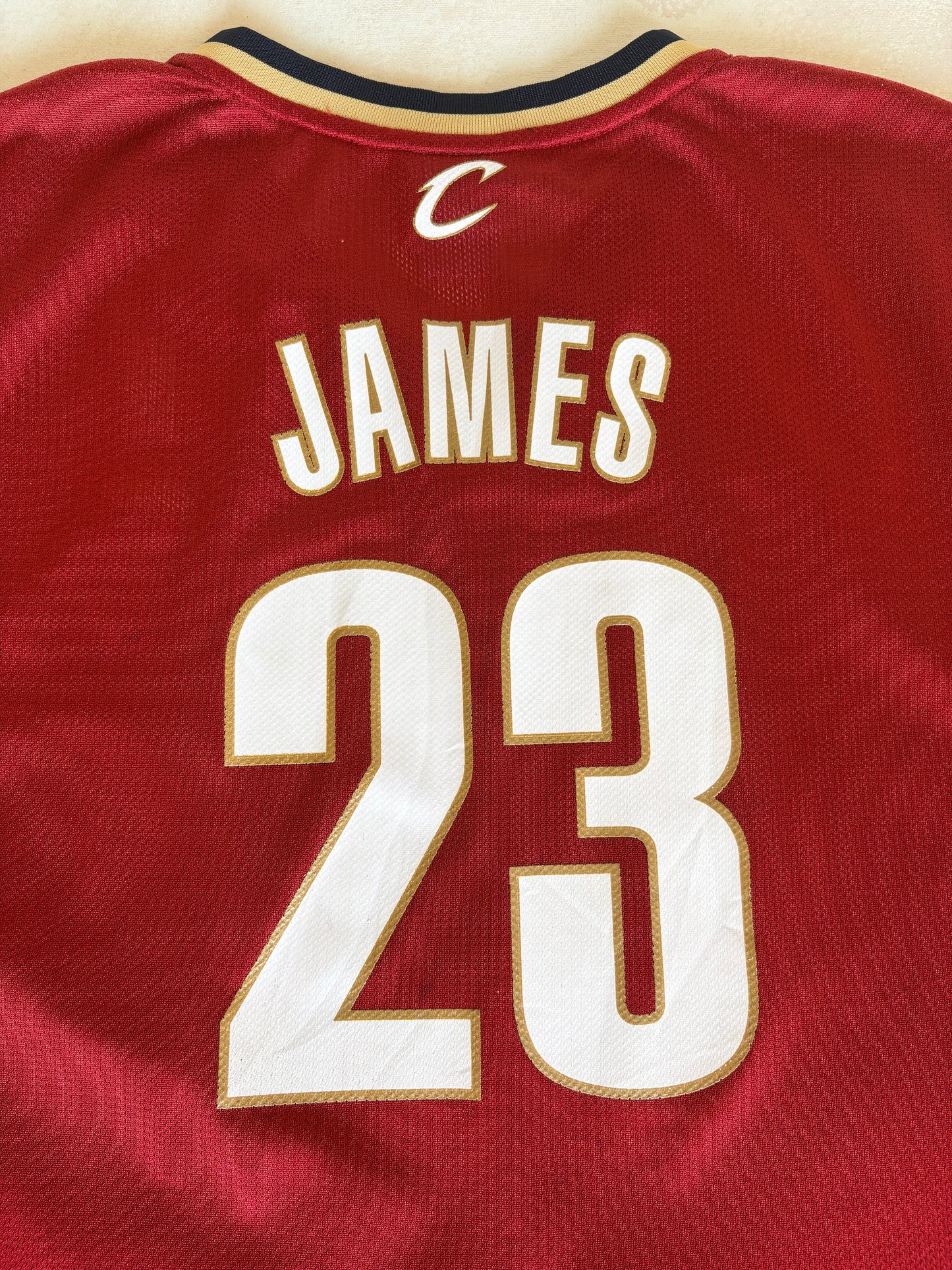 Reebok Cleveland Cavaliers LeBron James No. 23 Jersey Size XL Wine Mesh NBA 2000s