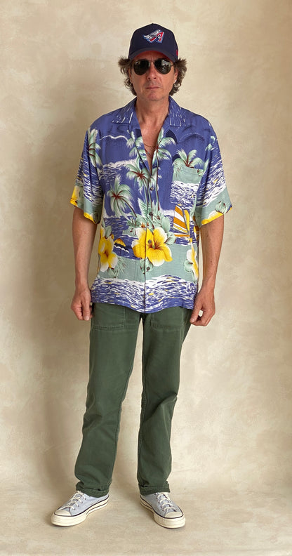 Size Large. Vintage 90s Hawaiian shirt-AJ357 Studio