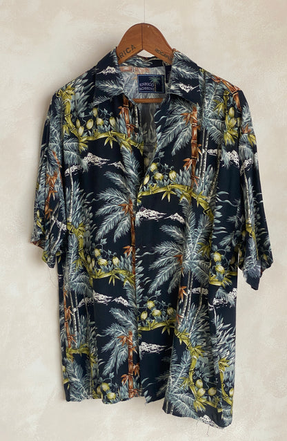 Size Small. Vintage 90s Hawaiian shirt-AJ357 Studio