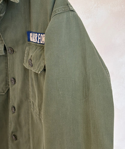 Med. Authentic 60s Vintage U.S. Army 1st Infantry Division OG-107 Utility Shirt