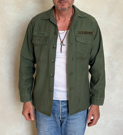 Med. Authentic 1970 Vietnam Era U.S. Army OG-107 Utility Shirt / Sateen Fatigue Shirt