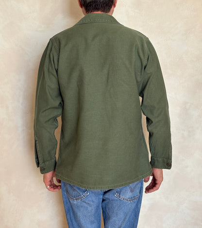 Med. Authentic 1970 Vietnam Era U.S. Army OG-107 Utility Shirt / Sateen Fatigue Shirt