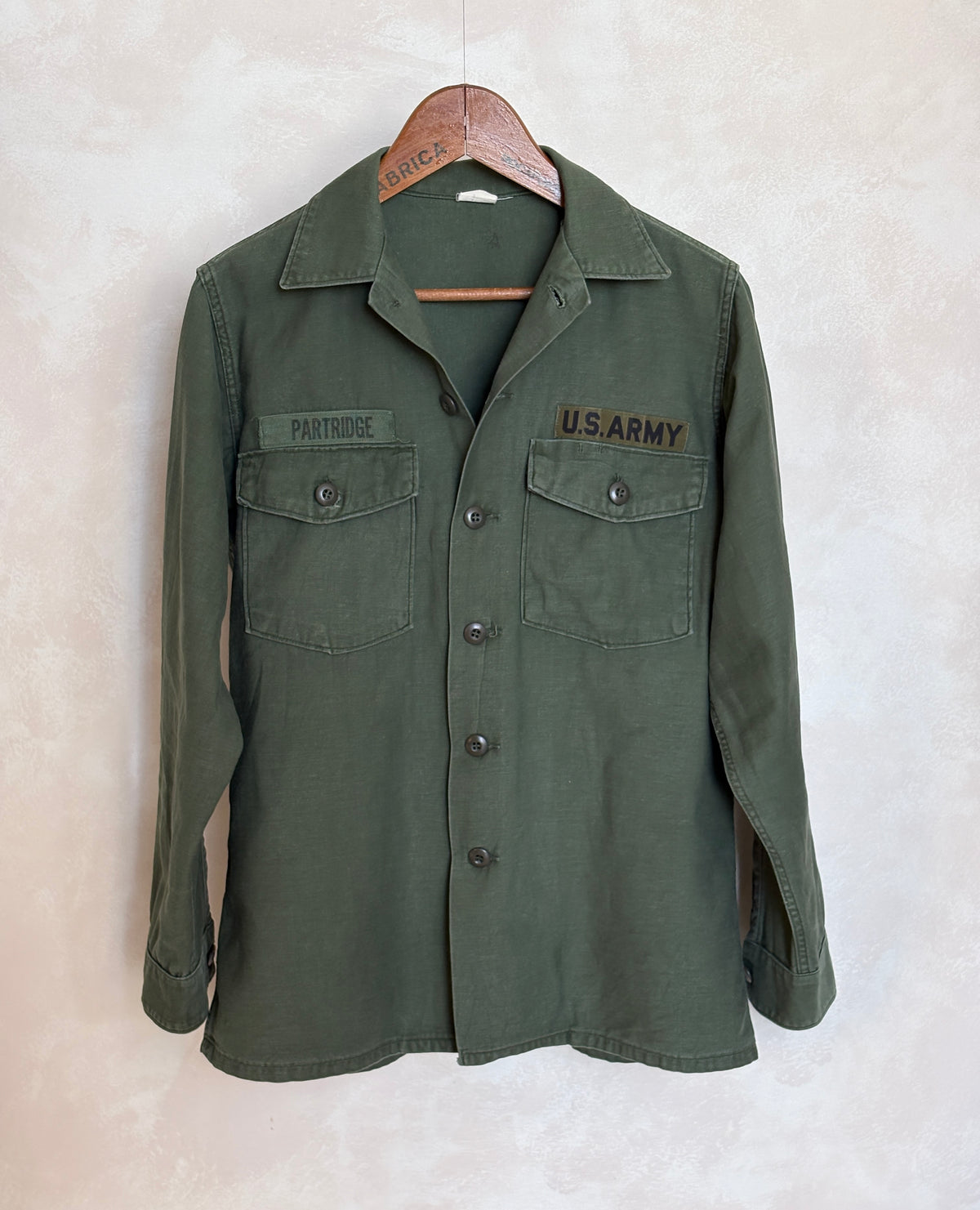 Med. Authentic 1970 Vietnam Era U.S. Army OG-107 Utility Shirt / Sateen Fatigue Shirt-AJ357 Studio