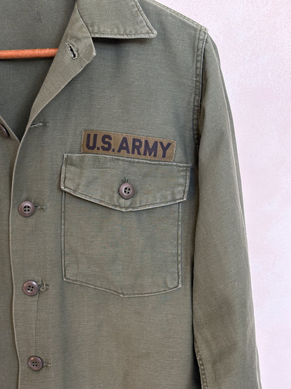 Med. Authentic 1970 Vietnam Era U.S. Army OG-107 Utility Shirt / Sateen Fatigue Shirt