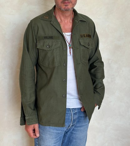 Med. Authentic 1970 Vietnam Era U.S. Army OG-107 Utility Shirt / Sateen Fatigue Shirt