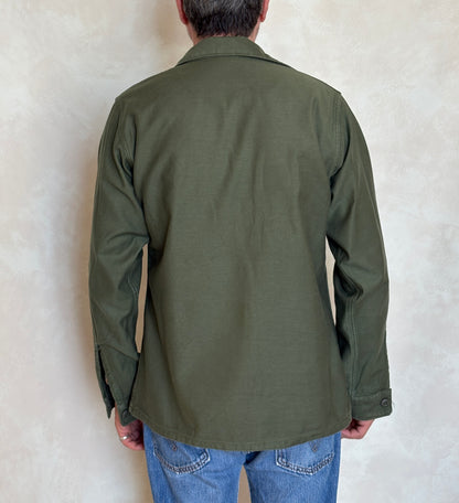 Med. Authentic 1970 Vietnam Era U.S. Army OG-107 Utility Shirt / Sateen Fatigue Shirt