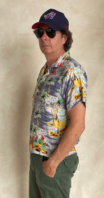 Size 14/16 youth . Vintage 90s Hawaiian shirt-AJ357 Studio