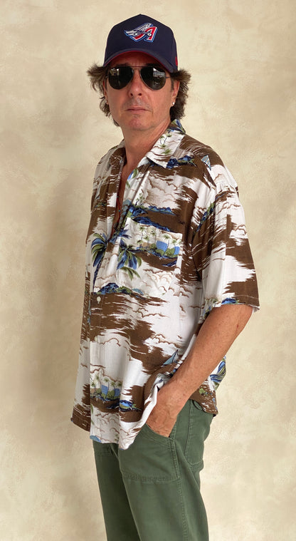 Size Large. Vintage 90s Hawaiian shirt-AJ357 Studio