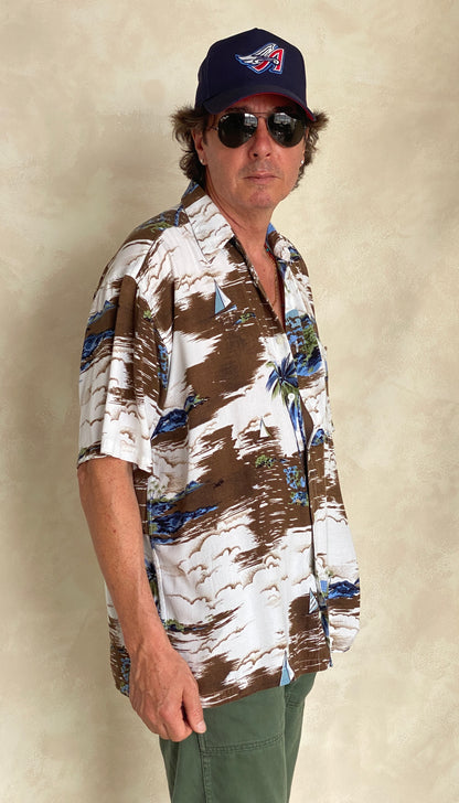 Size Large. Vintage 90s Hawaiian shirt-AJ357 Studio