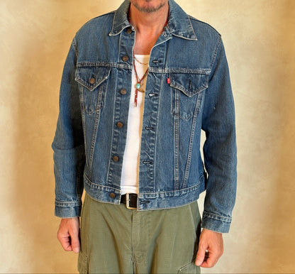 Size 42-44US / 52-54EU . Vintage 70s Levi’s Denim Jacket – 2 Pockets – Made in USA-AJ357 Studio
