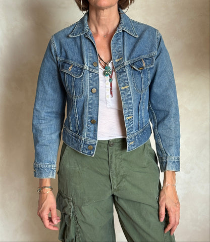 Size 34US / 44EU. Vintage 80s Lee Union Made Denim Shirt – 2 Pockets – Made in USA-AJ357 Studio