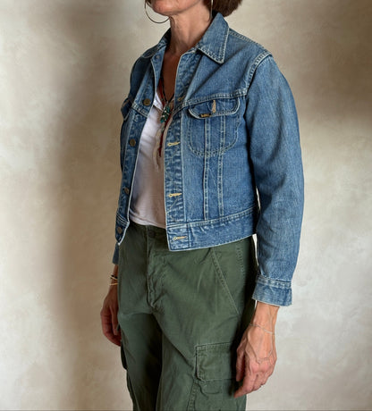 Size 34US / 44EU. Vintage 80s Lee Union Made Denim Shirt – 2 Pockets – Made in USA-AJ357 Studio