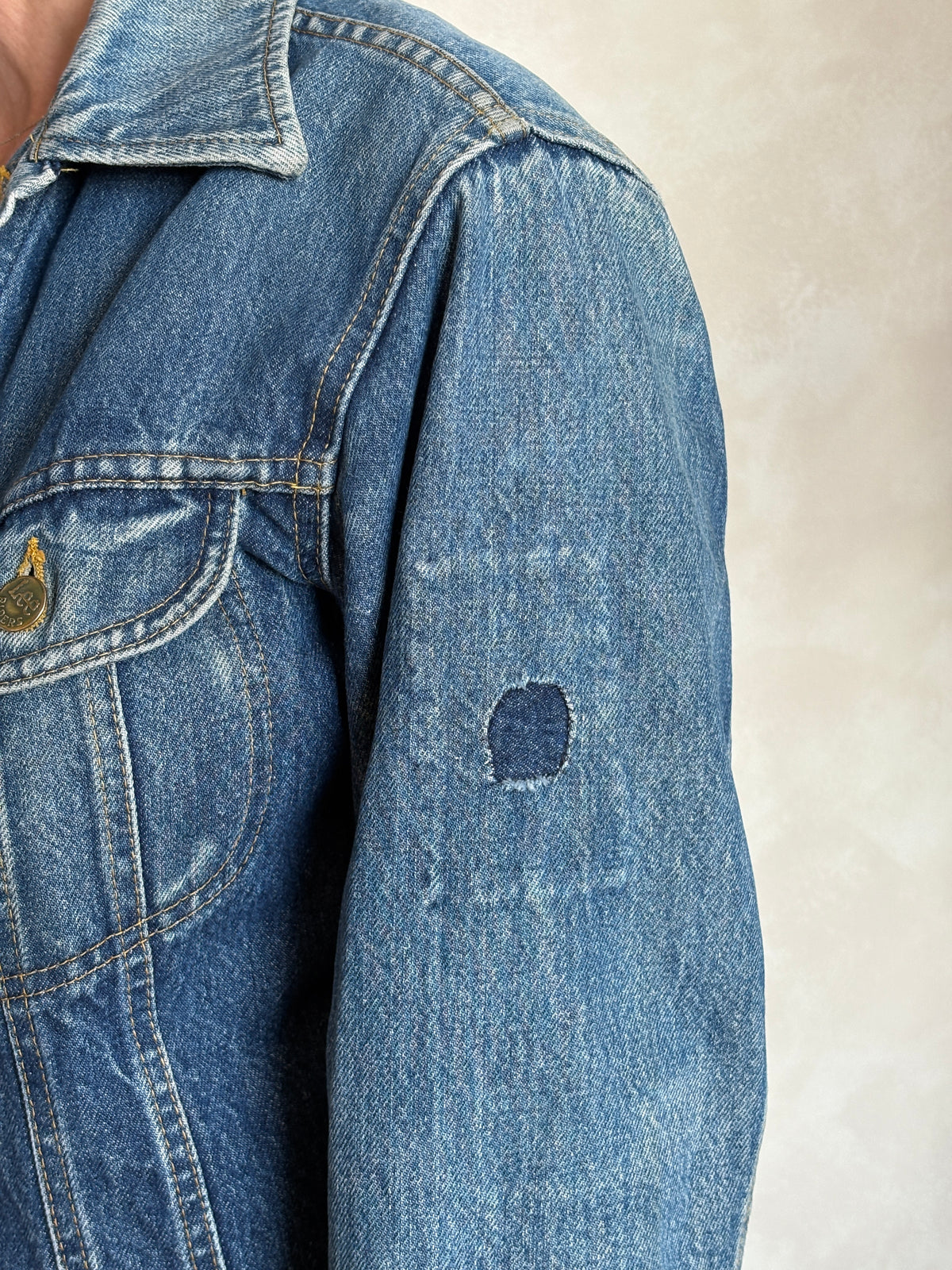 Size 34-36US / 44-46EU . Vintage 80s Lee Denim Jacket – 2 Pockets – Made in USA-AJ357 Studio