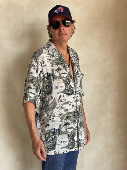 Size Large. Vintage 90s Rayon Hawaiian shirt-AJ357 Studio