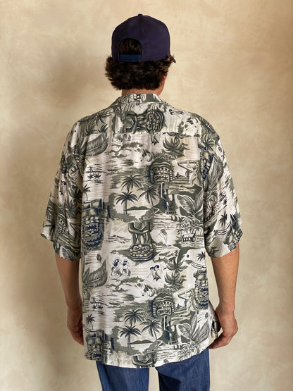 Size Large. Vintage 90s Rayon Hawaiian shirt-AJ357 Studio