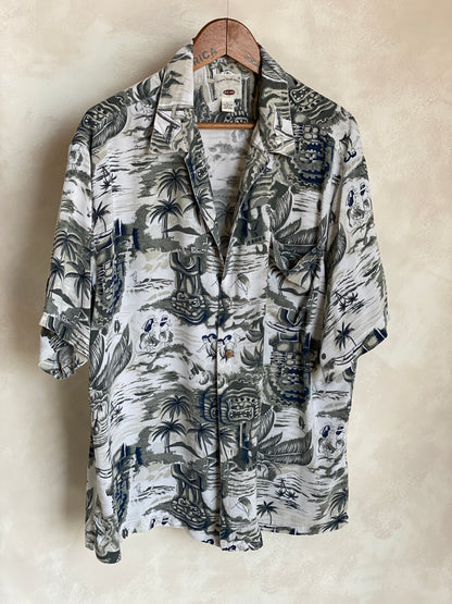 Size Large. Vintage 90s Rayon Hawaiian shirt-AJ357 Studio