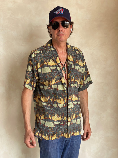 Size Large. Vintage 90s Silk Hawaiian shirt-AJ357 Studio