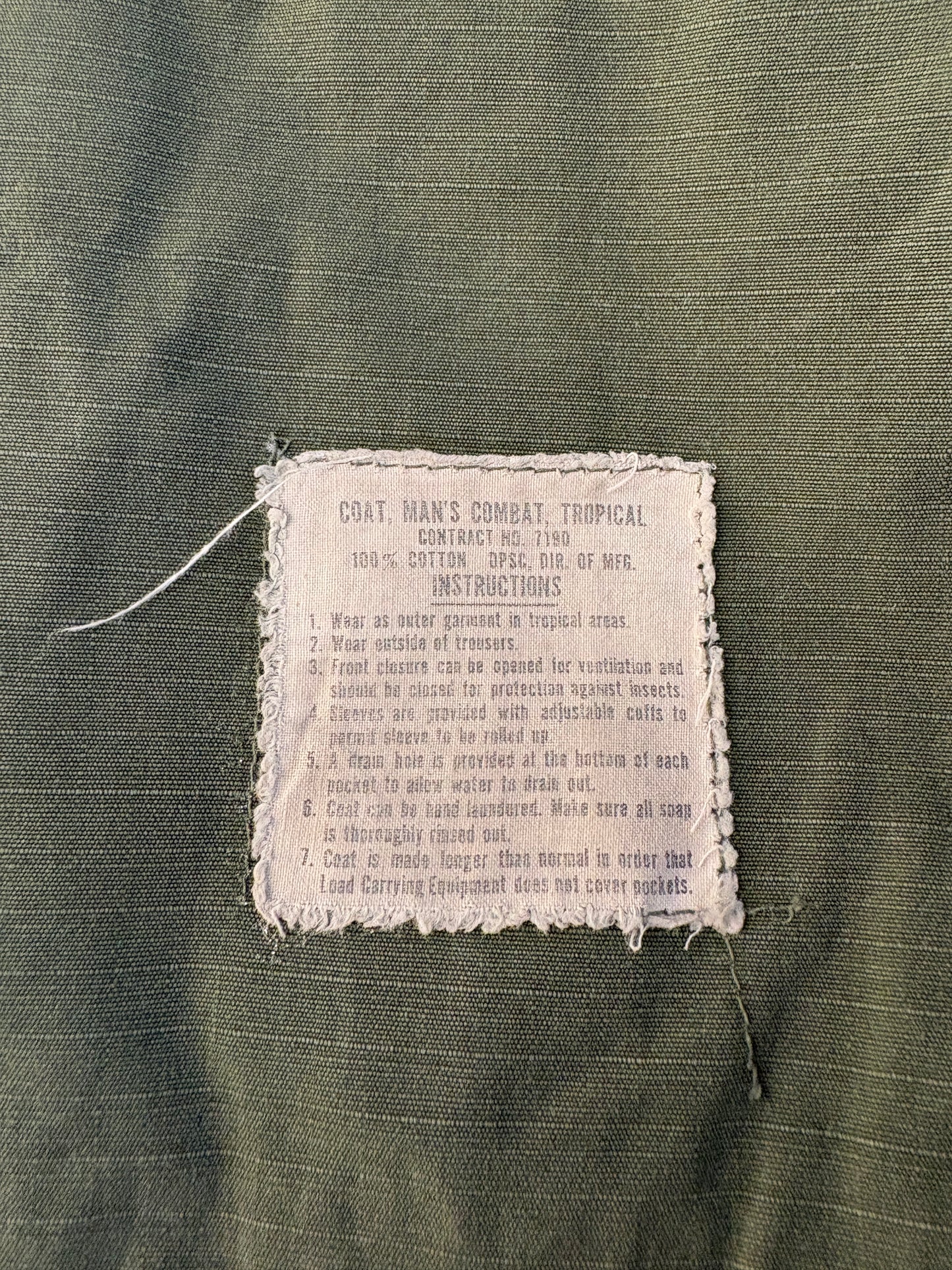 Small Short. Authentic US Army vintage Vietnam jungle jacket. Military