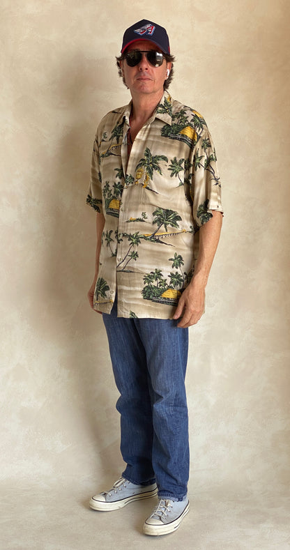 Size Large. Vintage 90s Rayon Hawaiian shirt-AJ357 Studio