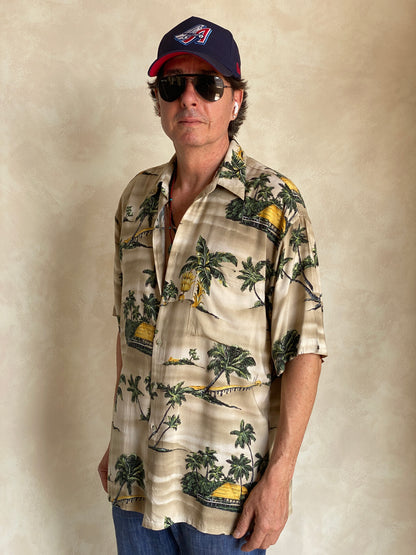 Size Large. Vintage 90s Rayon Hawaiian shirt-AJ357 Studio