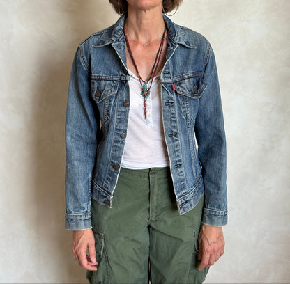Size 36-38US / 46-48EU .Vintage 70s Levi’s Denim Jacket – 2 Pockets – Made in USA-AJ357 Studio