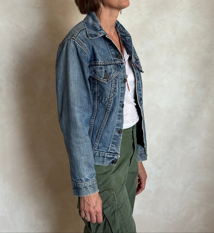 Size 36-38US / 46-48EU .Vintage 70s Levi’s Denim Jacket – 2 Pockets – Made in USA-AJ357 Studio