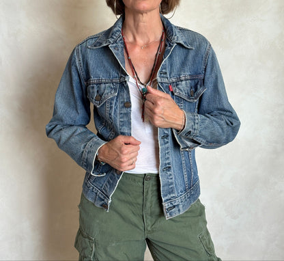Size 36-38US / 46-48EU .Vintage 70s Levi’s Denim Jacket – 2 Pockets – Made in USA-AJ357 Studio