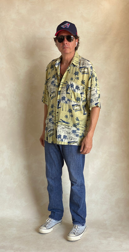 Size Large. Vintage 90s Rayon Hawaiian shirt-AJ357 Studio