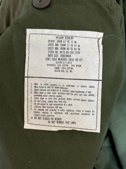 Med Reg. Authentic 1982 US Army M-65 field jacket .Military issued.