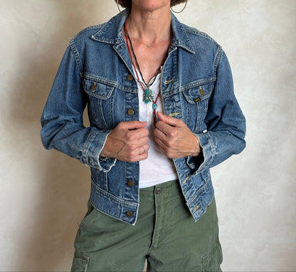 Size 36US / 46EU. Vintage 70s Lee Union Made Denim Shirt – 2 Pockets – Made in USA-AJ357 Studio