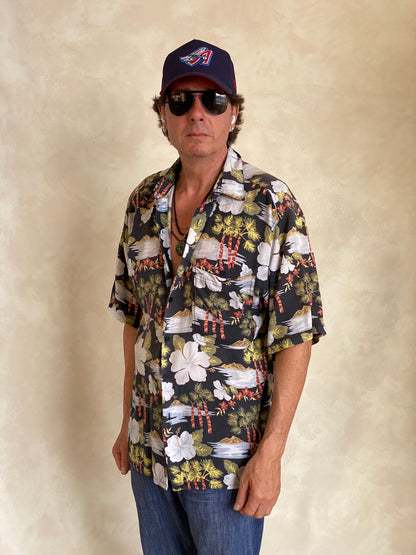 Size Large. Vintage 90s Rayon Hawaiian shirt-AJ357 Studio